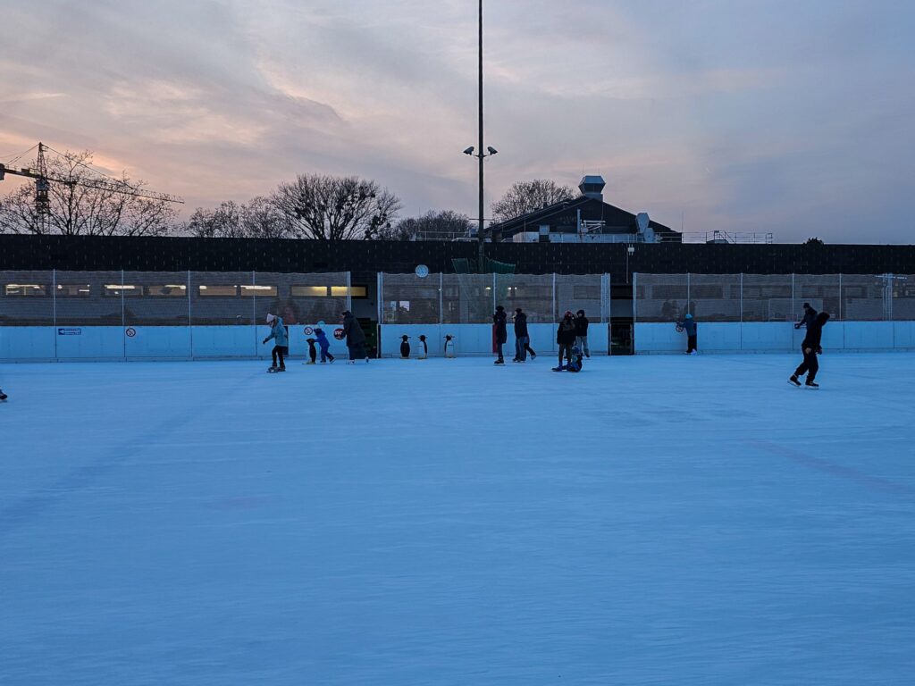 Eislaufen in Tulln, Tullner Eislaufplatz im Winter