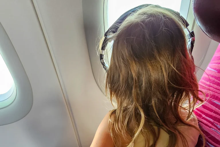 Druckausgleich im Flugzeug bei Kindern, Mini im Flugzeug